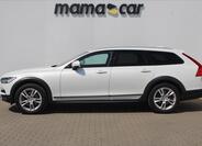 Volvo V90 4