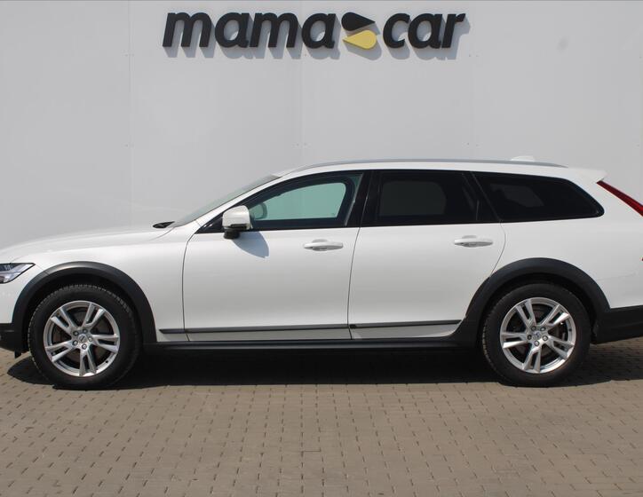 Volvo V90 4