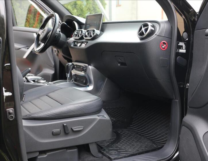 Mercedes-Benz Třídy X 36