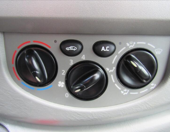 Nissan Primastar 18