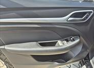 MG ZS 8