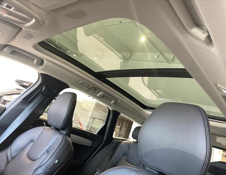Volvo V90 9