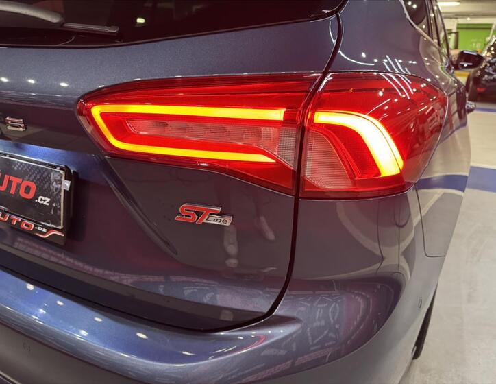 Ford Focus 8