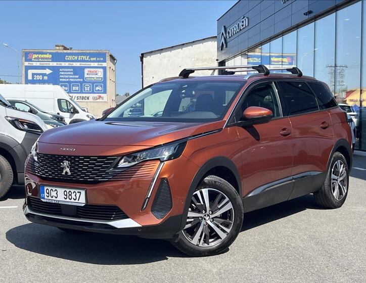 Peugeot 5008 1