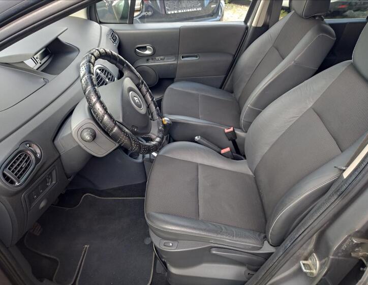 Renault Modus 10