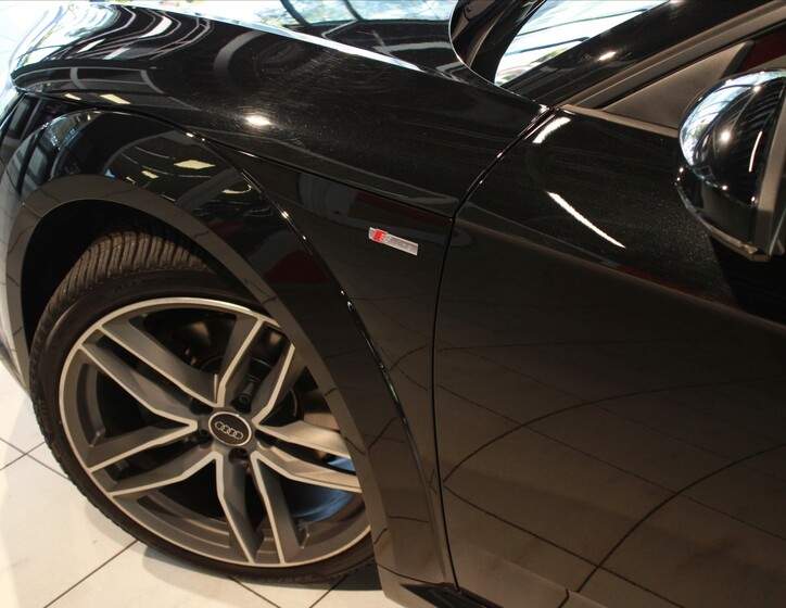 Audi TT 8