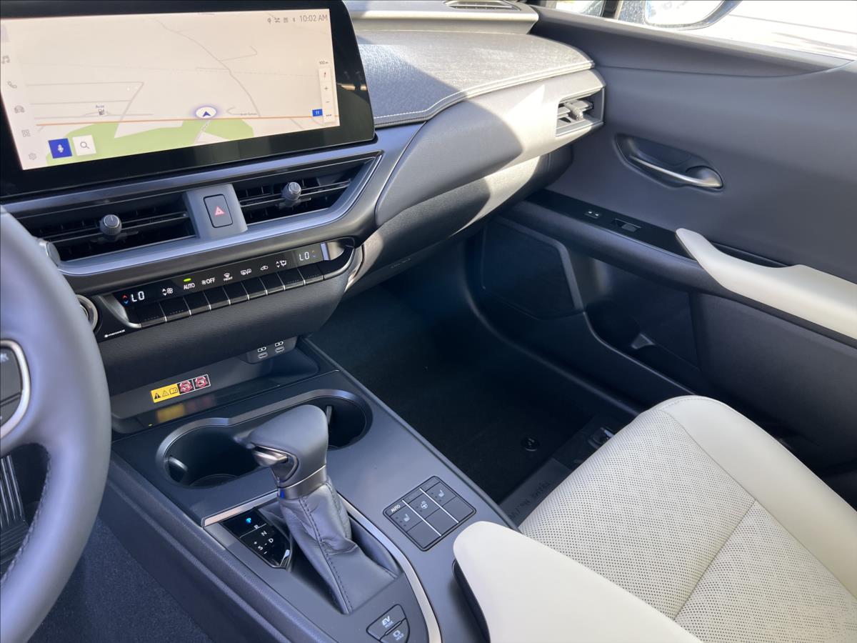 Lexus UX 250h