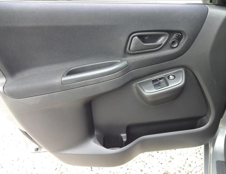 Suzuki Ignis 18