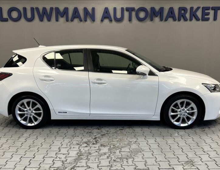 Lexus CT 200h 14