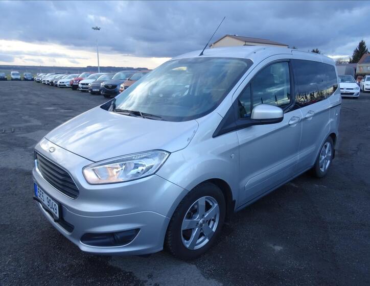 Ford Tourneo Courier 3