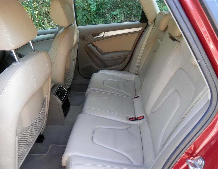 Audi A4 16