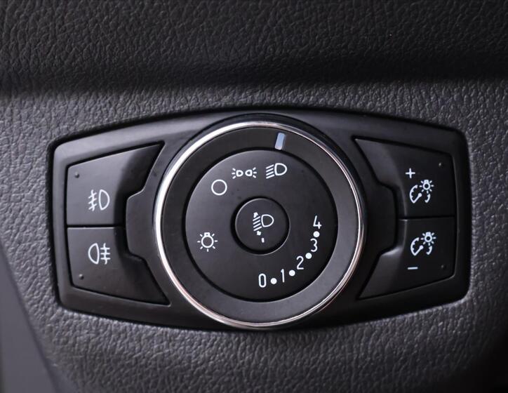 Ford Tourneo Courier 15