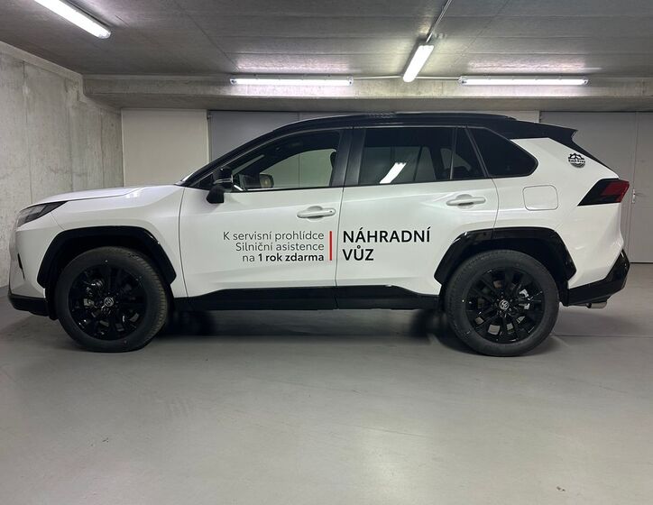 Toyota RAV4 8