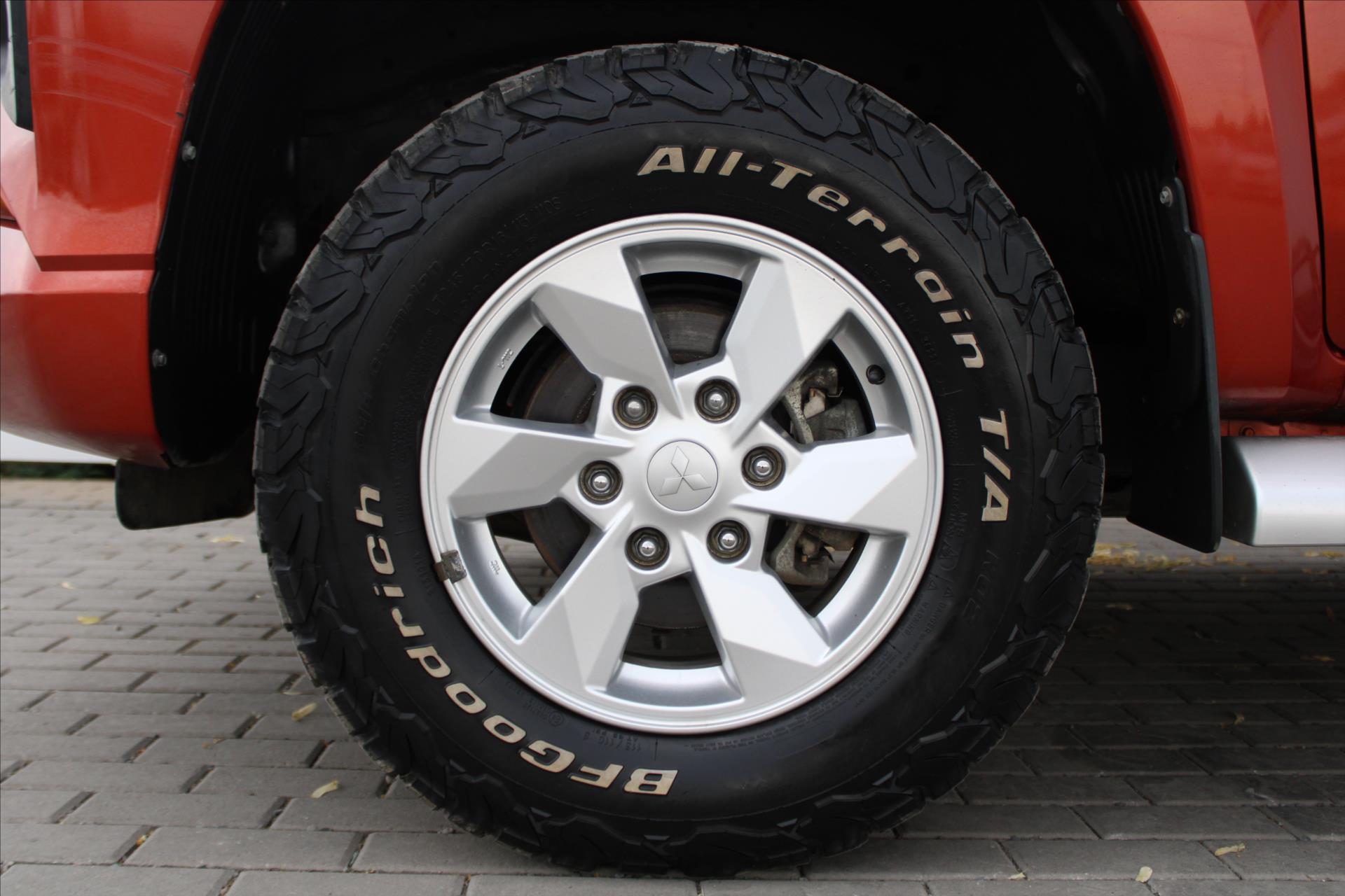 Mitsubishi L200