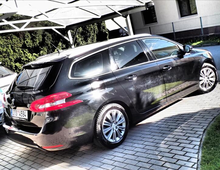 Peugeot 308 4