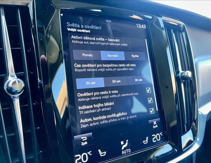 Volvo V90 33