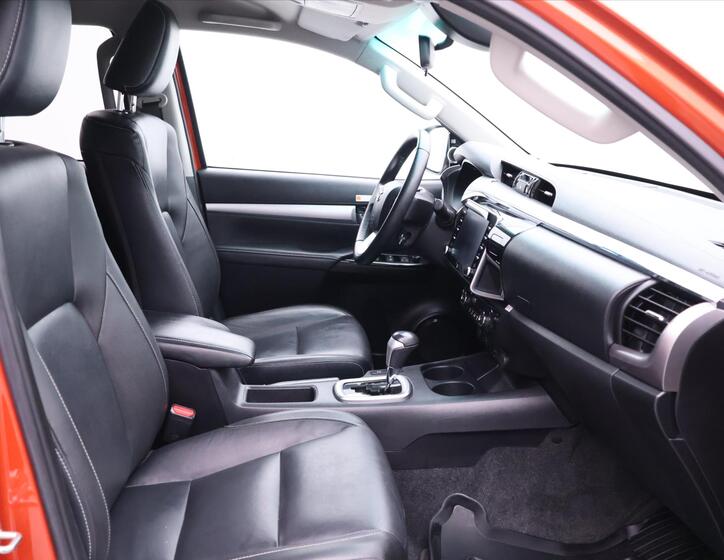 Toyota Hilux 12