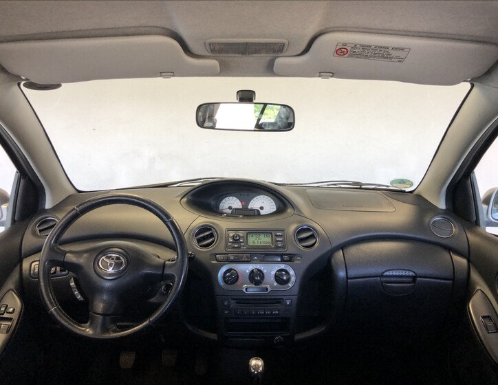 Toyota Yaris 14