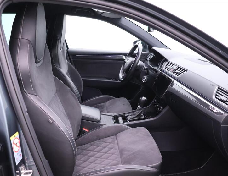 Škoda Superb 12
