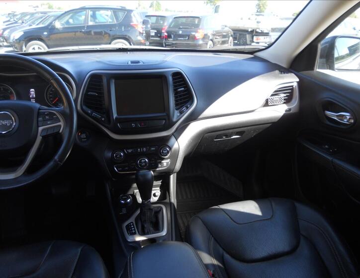 Jeep Cherokee 14