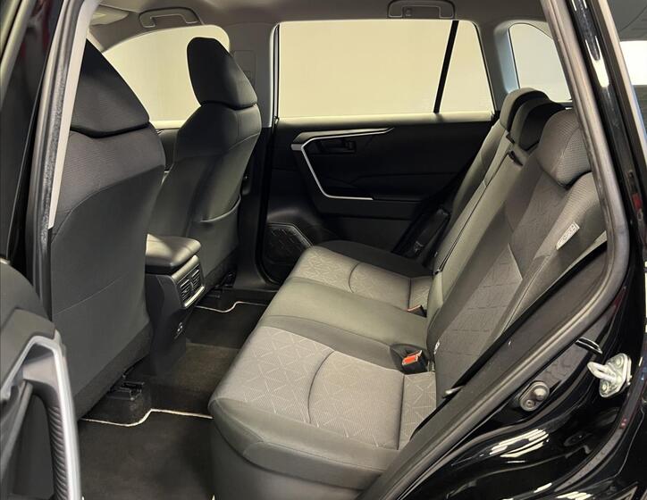 Toyota RAV4 8