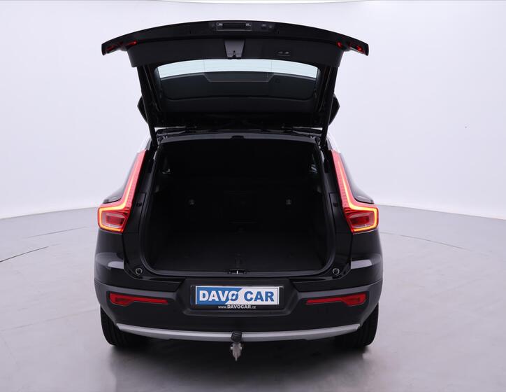 Volvo XC40 9
