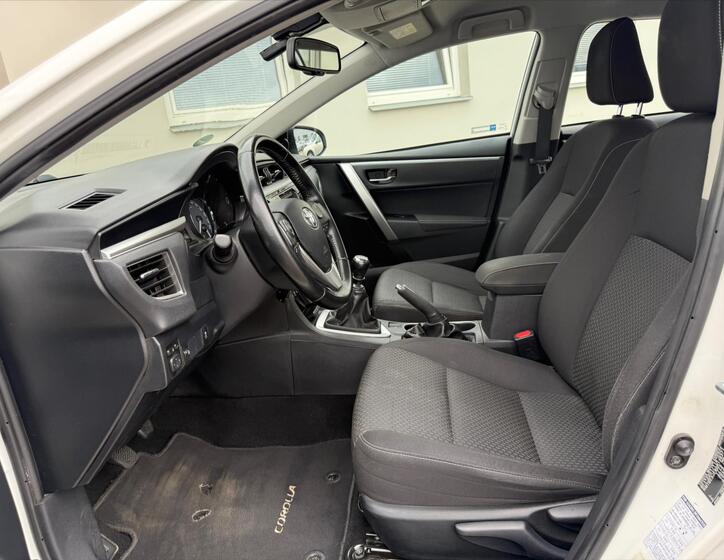 Toyota Corolla 8