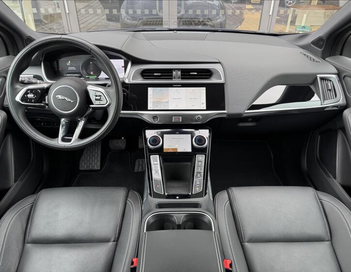 Jaguar I-Pace 18