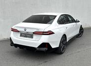 BMW i5 2