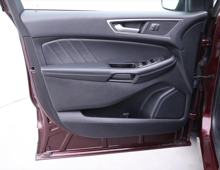 Ford Edge 10