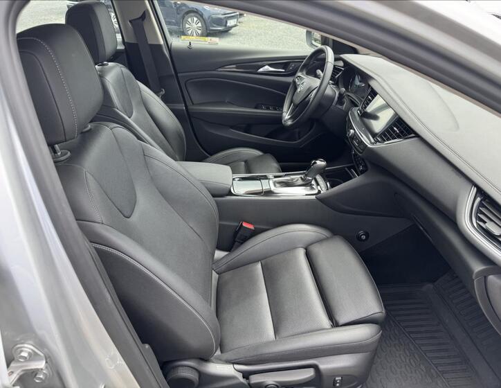 Opel Insignia 12