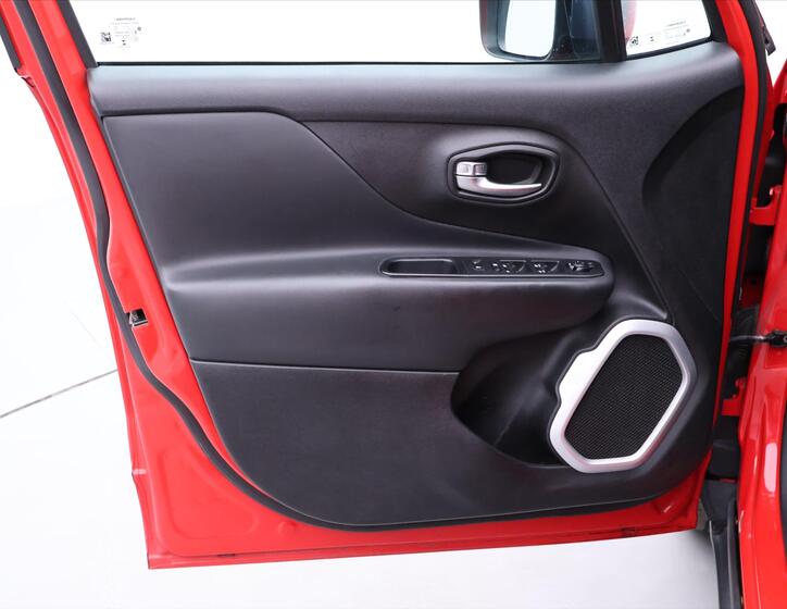 Jeep Renegade 11
