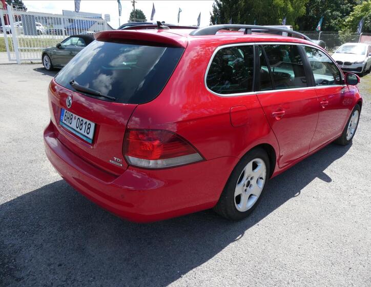 Volkswagen Golf 9