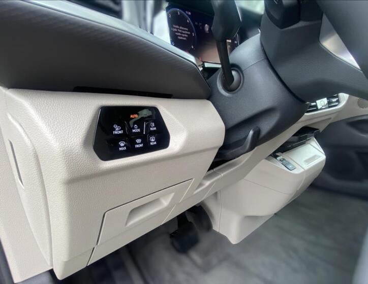 Volkswagen Multivan 7
