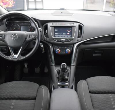 Opel Zafira 17