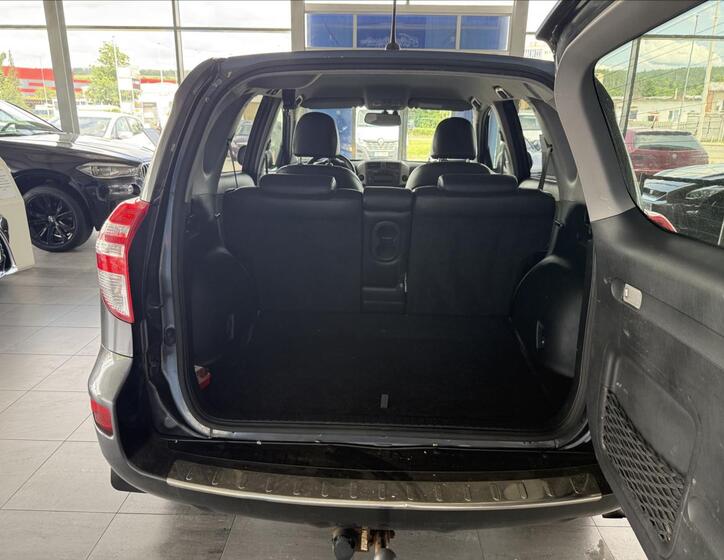 Toyota RAV4 20
