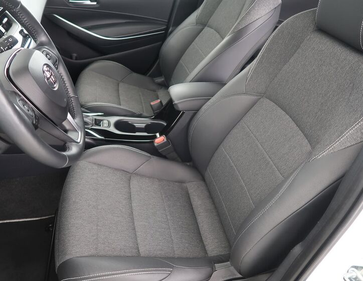Toyota Corolla 9
