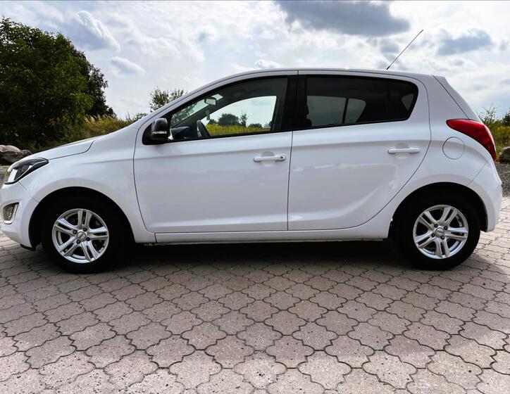 Hyundai i20 9