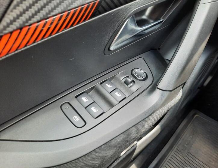 Peugeot 2008 25