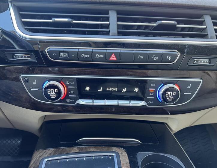 Audi Q7 19