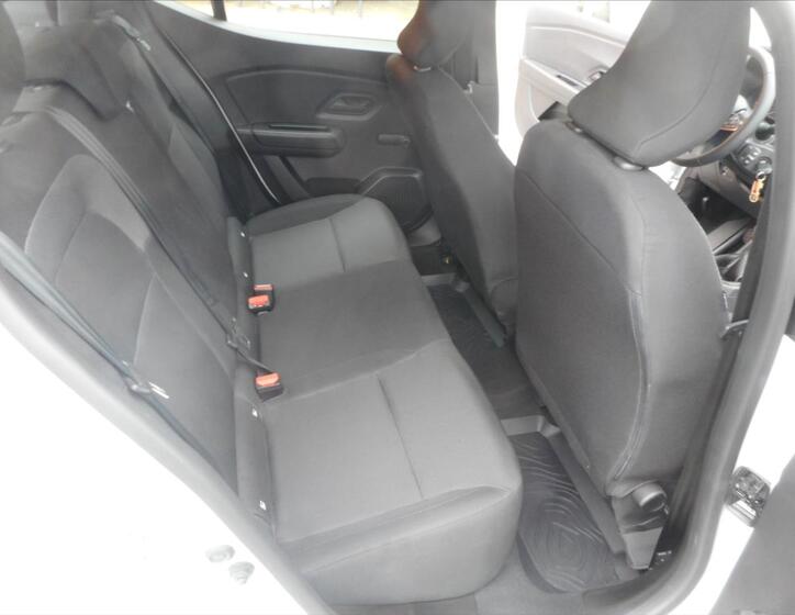 Dacia Sandero 18