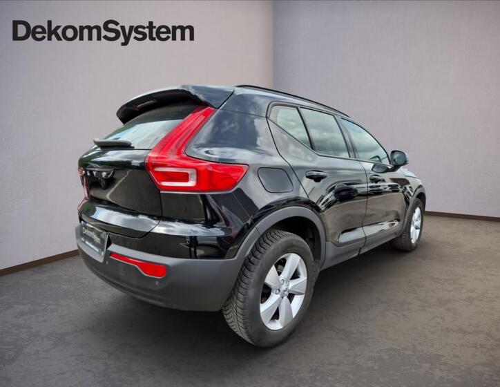 Volvo XC40 3