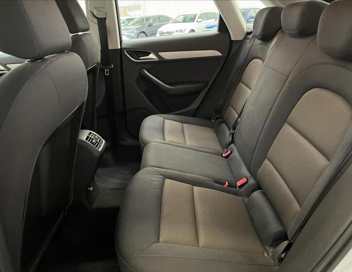 Audi Q3 19