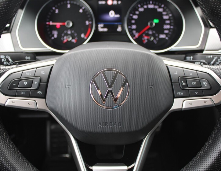 Volkswagen Passat 11