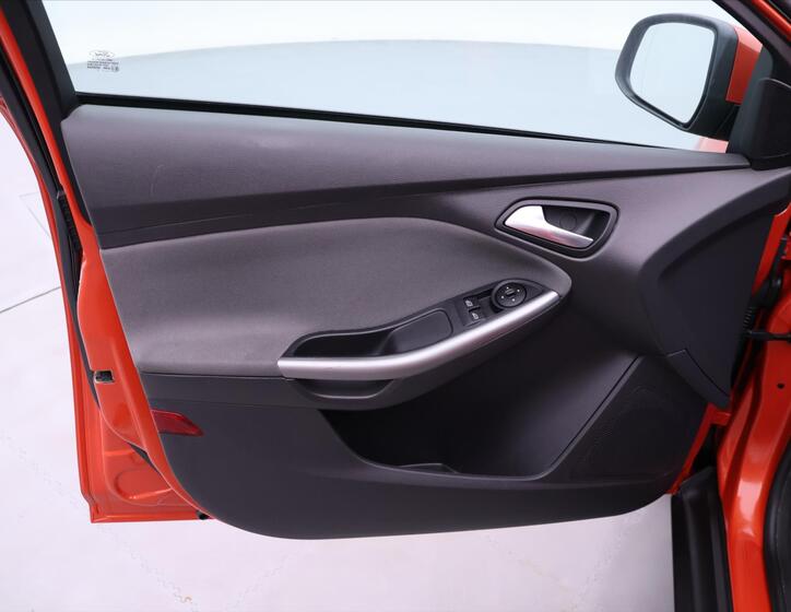 Ford Focus 10
