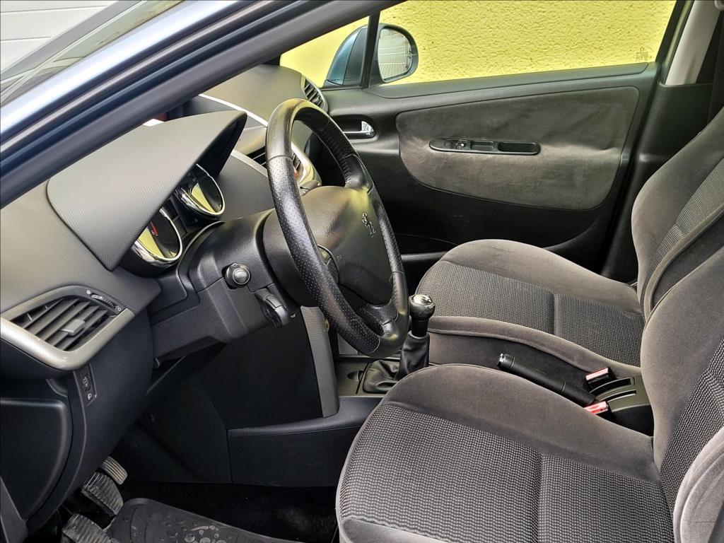 Peugeot 207 19