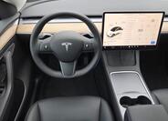 Tesla Model Y 12