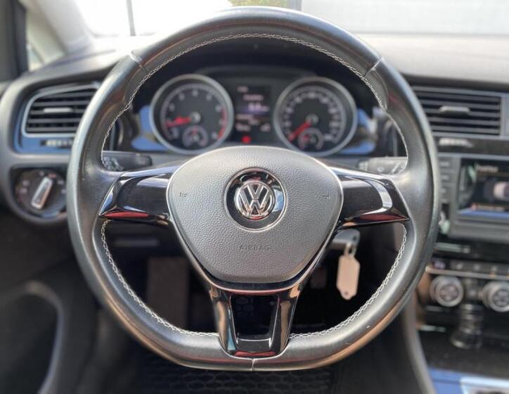 Volkswagen Golf 14