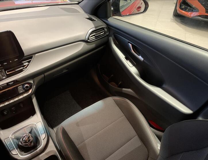 Hyundai i30 18