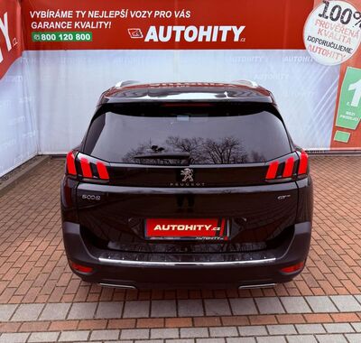 Peugeot 5008 8